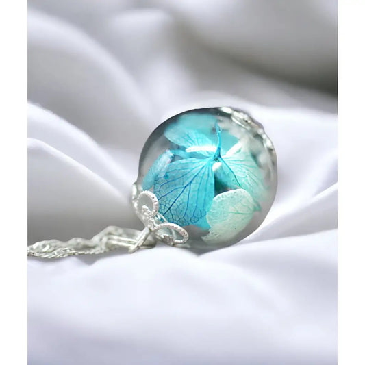 Levensvreugde in glas en zilver: hortensiabloemen