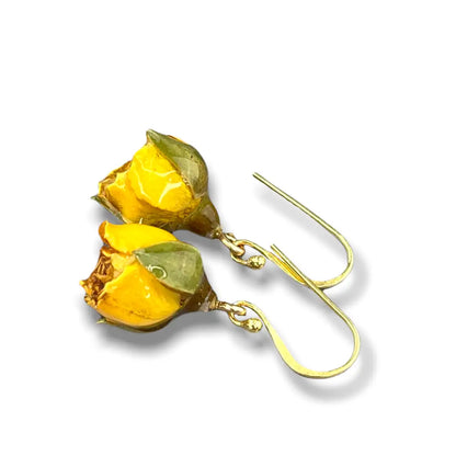 Echte mini rose oorbellen - saffraan geel - 925 sterling