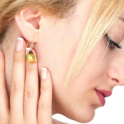 Echte mini rose oorbellen - saffraan geel - 925 sterling