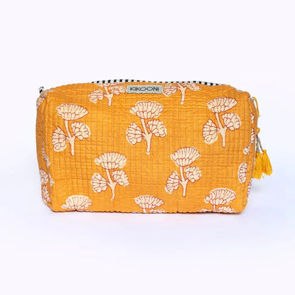 Kikooni cosmetische tas ’mystic flower yellow’ - kikooni