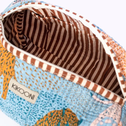 Kikooni handgemaakte cosmetische tas ’lucky leo’ - beige