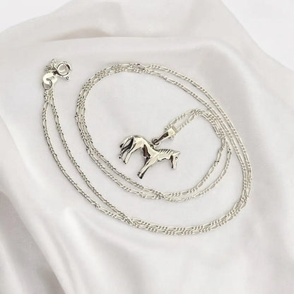 Madamlili 925 sterling zilveren ketting met paard hanger.