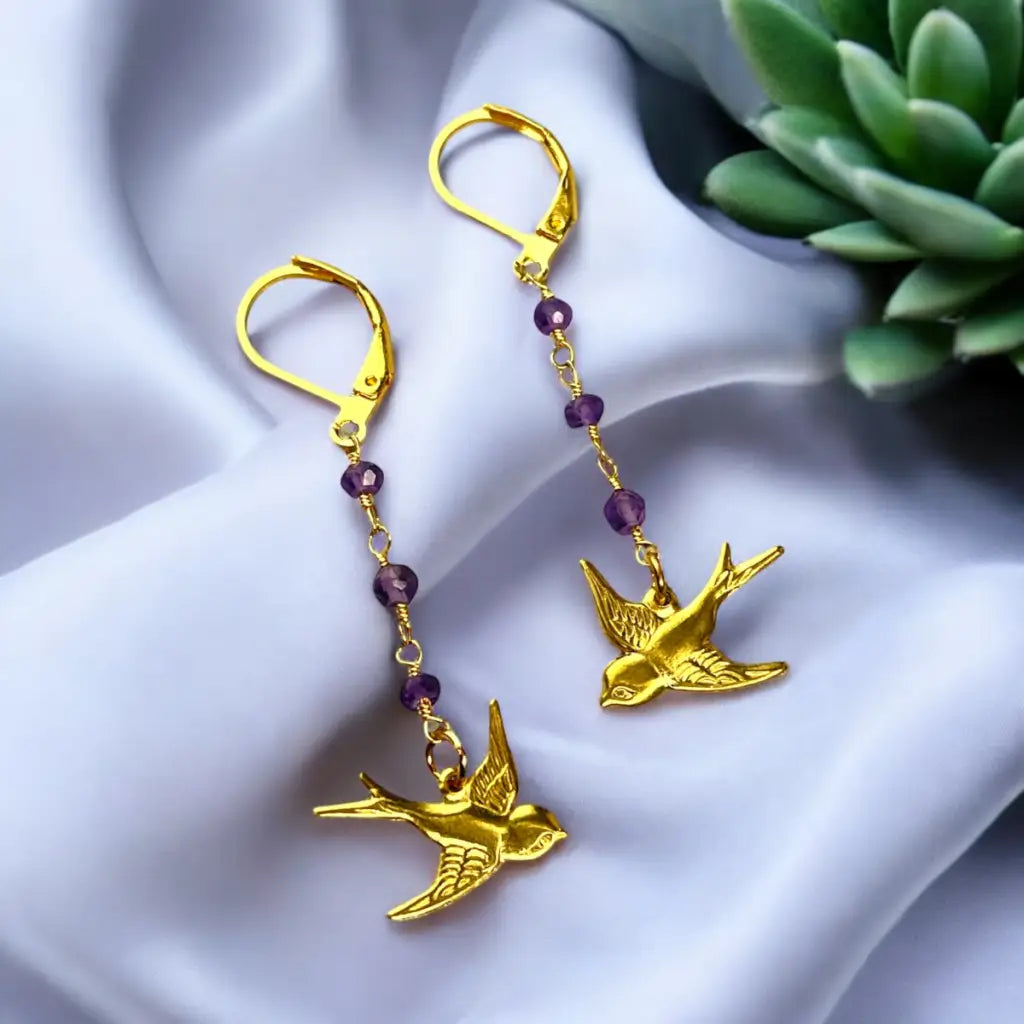 Madamlili amethist zwaluw gouden oorbellen. - sieraden