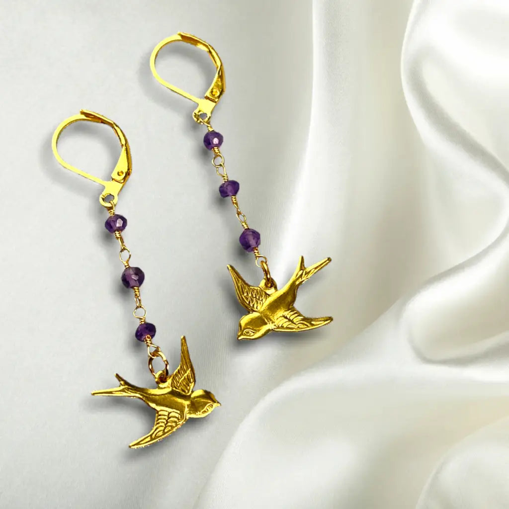 Madamlili amethist zwaluw gouden oorbellen. - sieraden