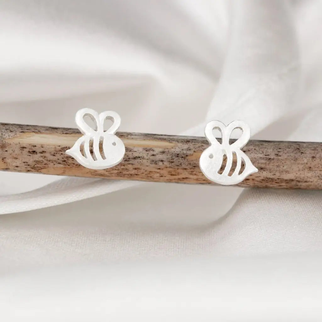 Madamlili bijen mini-oorknopjes - 925 sterling zilver.