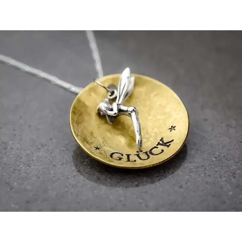 Madamlili geluk gegraveerde ketting met sprookjeshanger