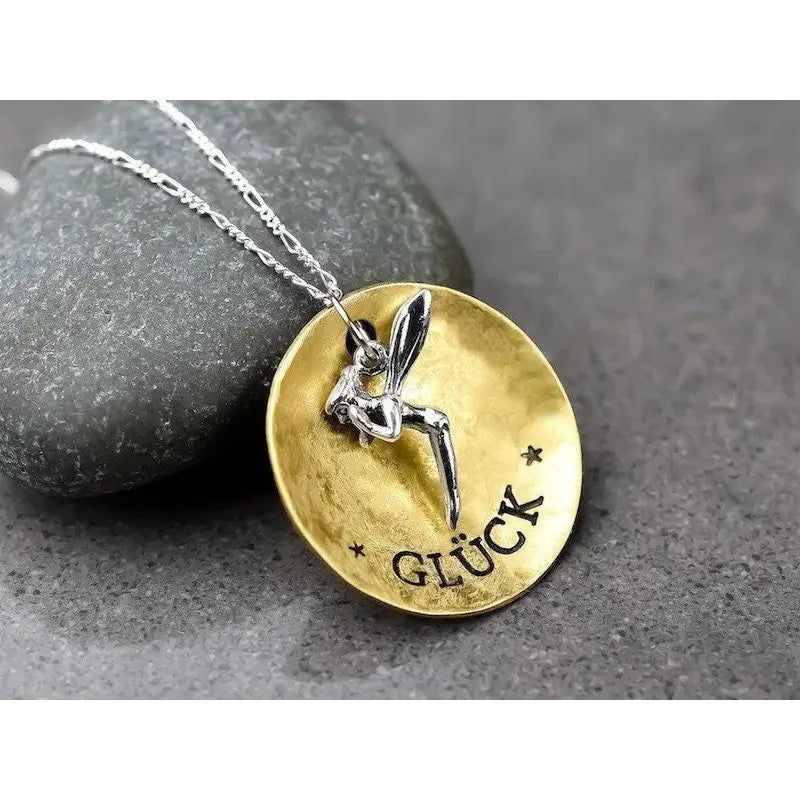 Madamlili geluk gegraveerde ketting met sprookjeshanger