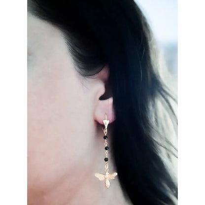 Madamlili gouden bijen oorbellen - edelsteen zwarte onyx