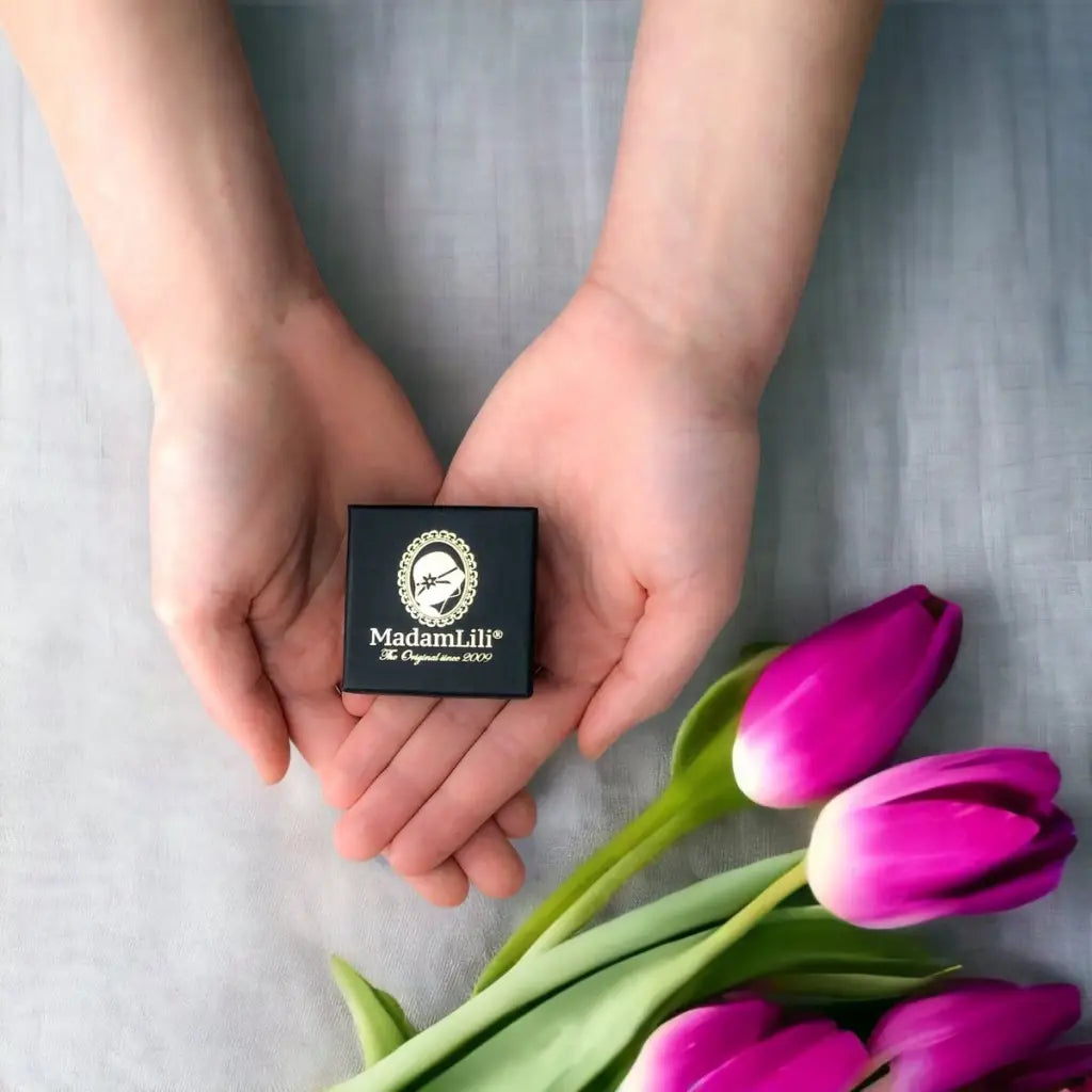 Madamlili handgemaakte vergeet-mij-niet-bolletjesoorbellen.