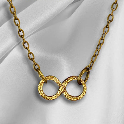 Madamlili infinity ketting - bronzen filigraan infinity.
