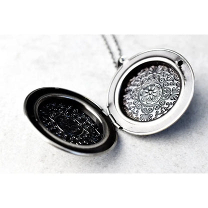 Madamlili medallion. - sieraden