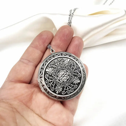 Madamlili medallion. - sieraden