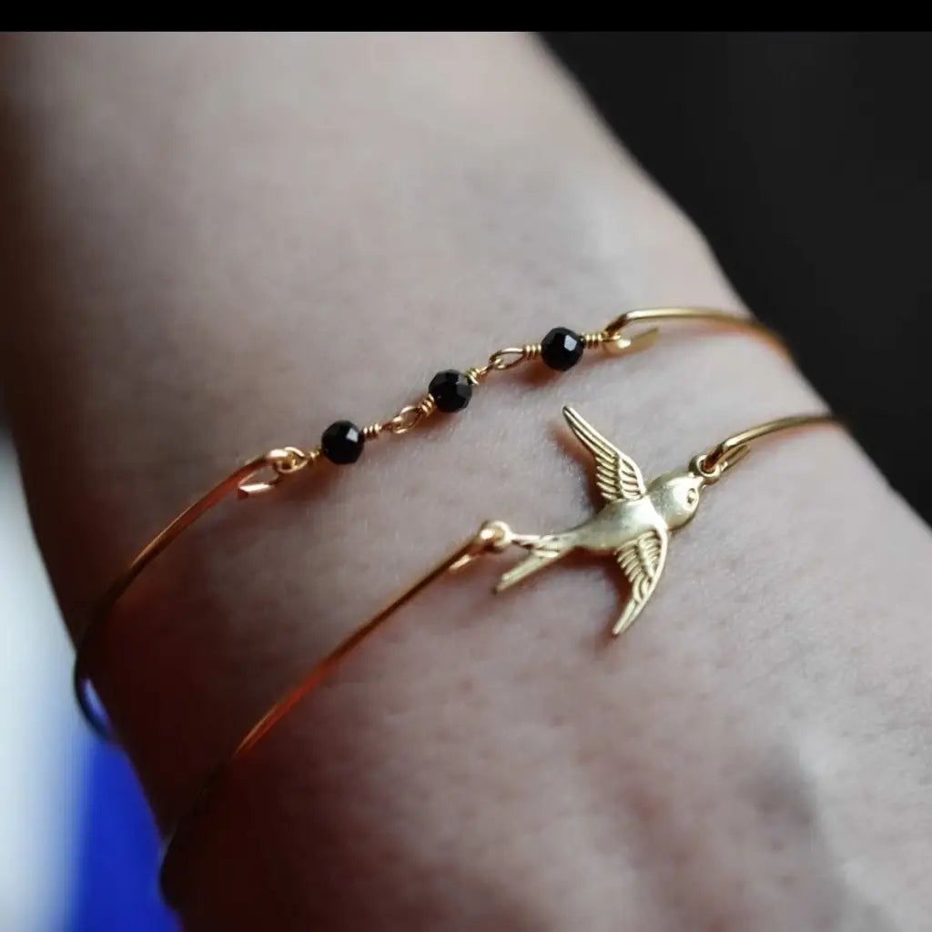 Madamlili onyx swallow gold bangle set. - sieraden