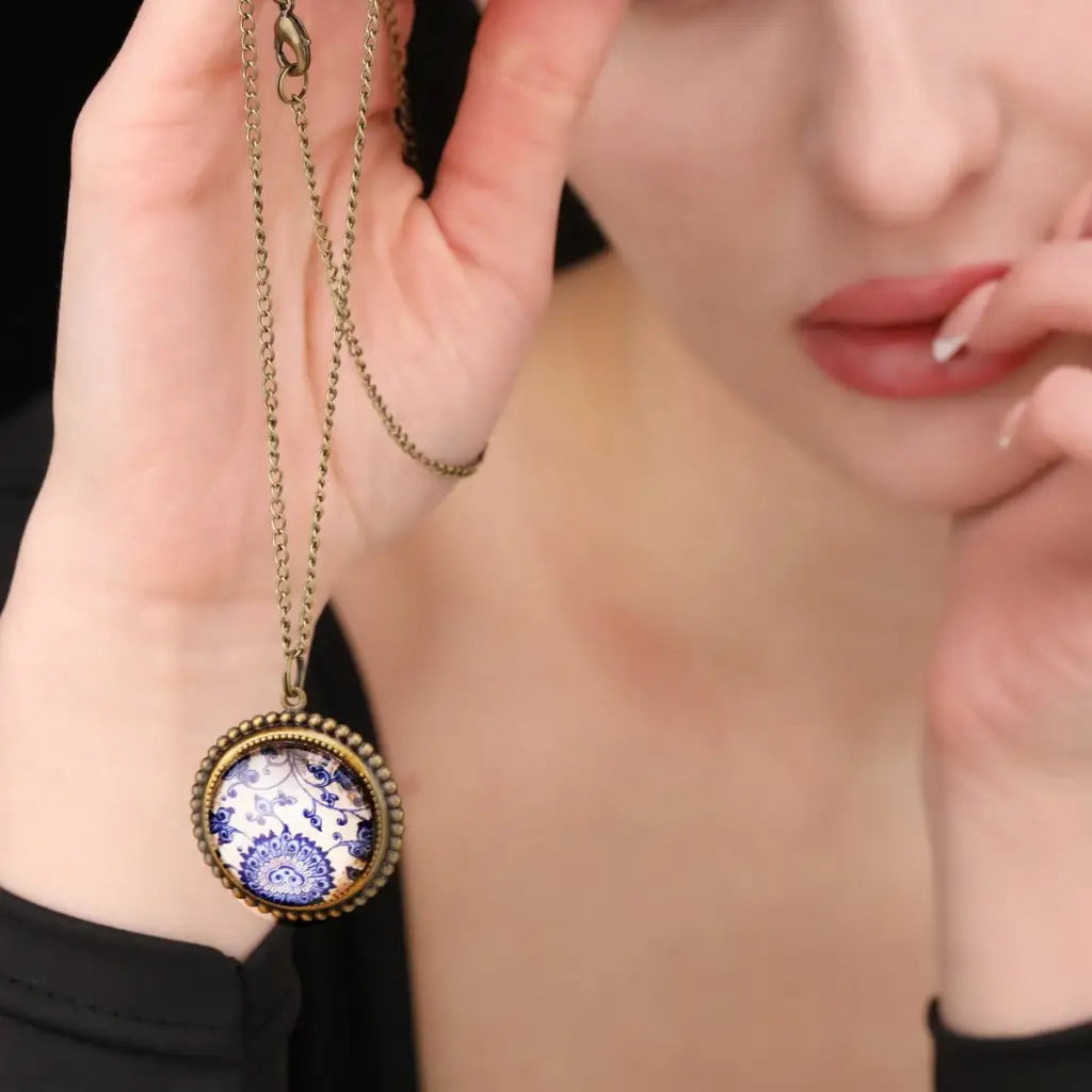 Madamlili oosterse tegel bronzen ketting in vintage stijl.