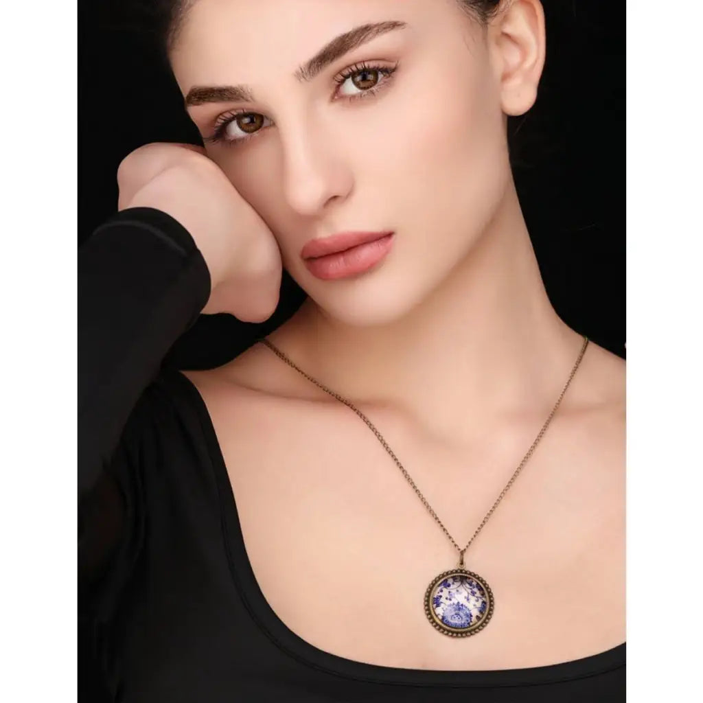 Madamlili oosterse tegel bronzen ketting in vintage stijl.