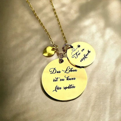 Madamlili personaliseerbare vergulde gegraveerde ketting.