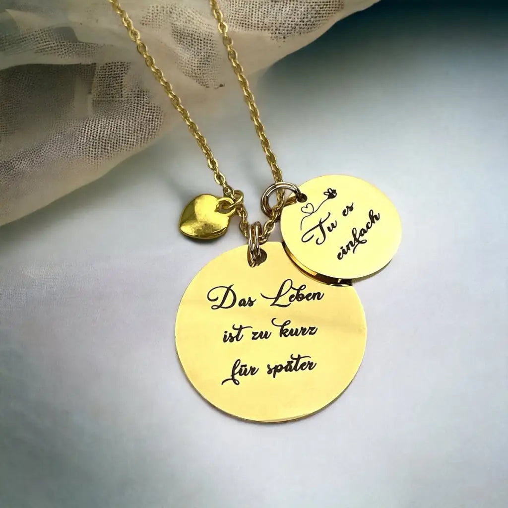 Madamlili personaliseerbare vergulde gegraveerde ketting.