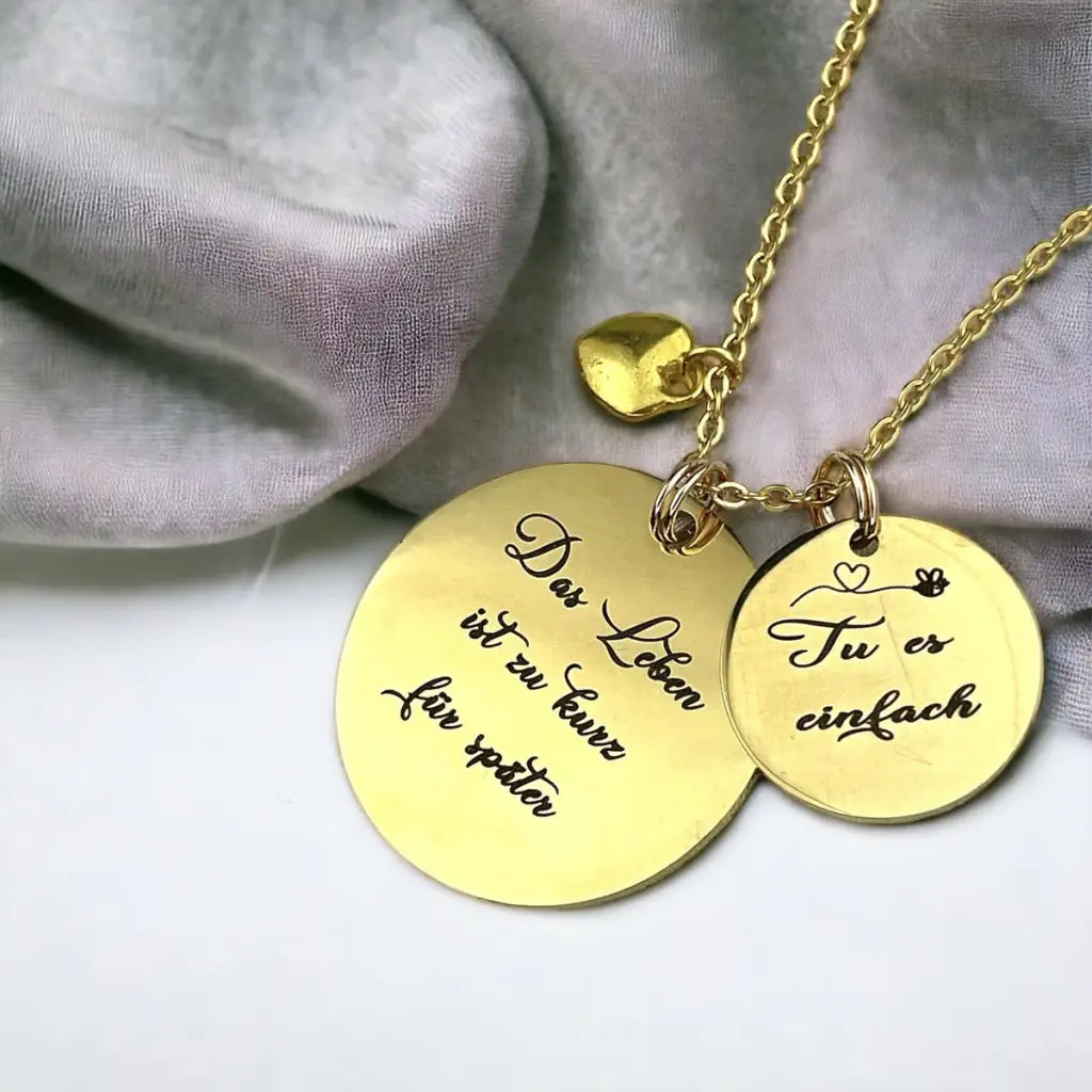 Madamlili personaliseerbare vergulde gegraveerde ketting.