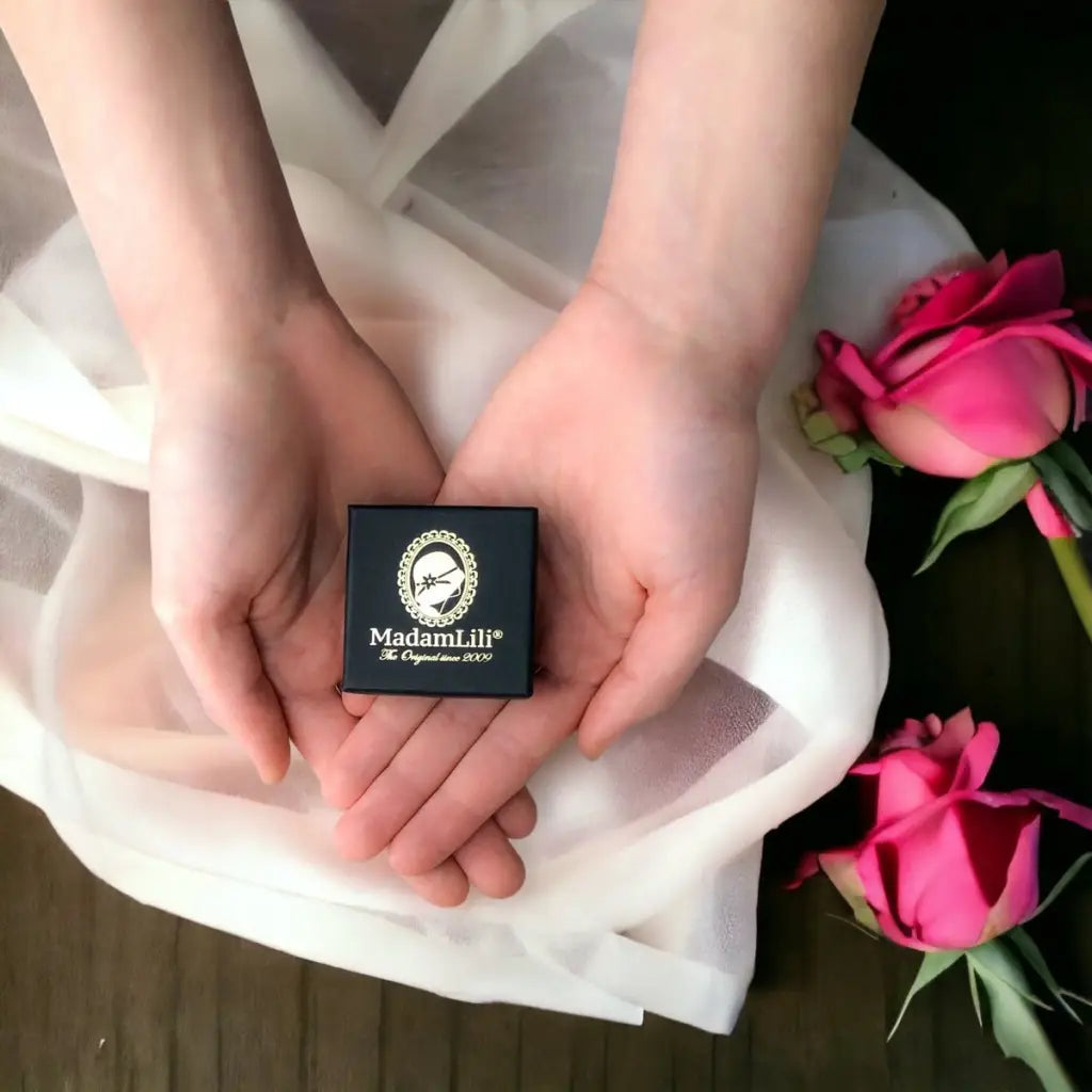 Madamlili roestvrij stalen urnflesketting