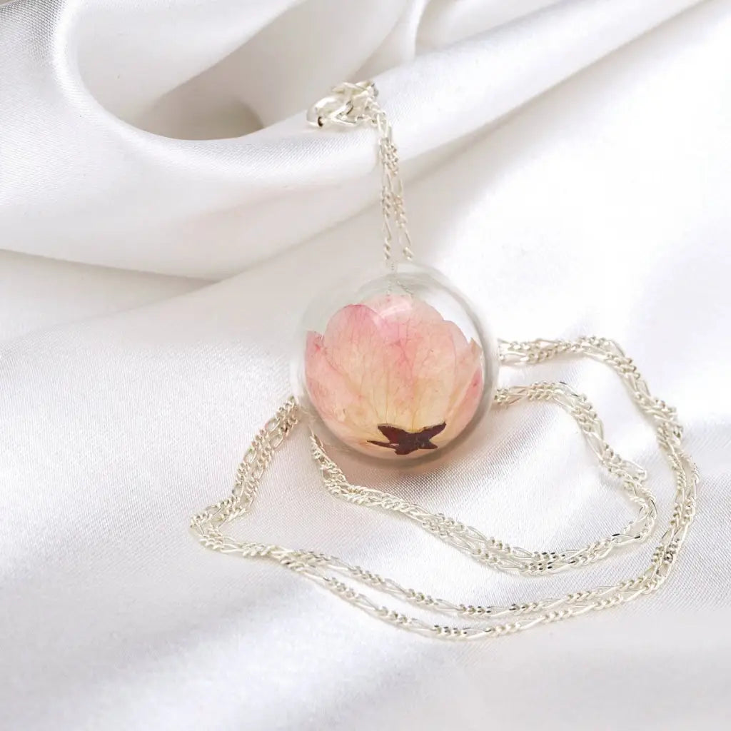 Madamlili set met hangers van labradoriet en maansteen