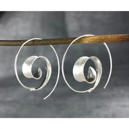 Madamlili spiraalvormige oorbellen gemaakt van 925 sterling