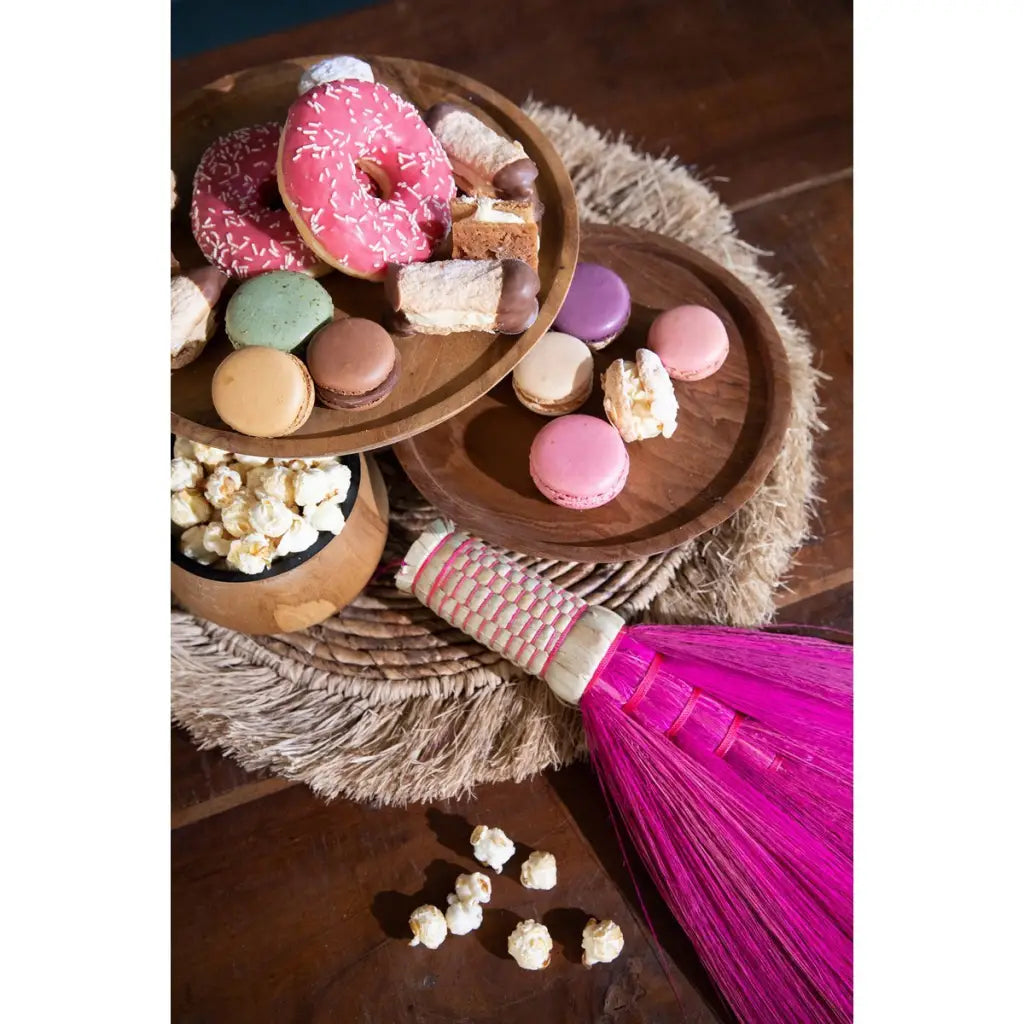 The teak root cake dish - l